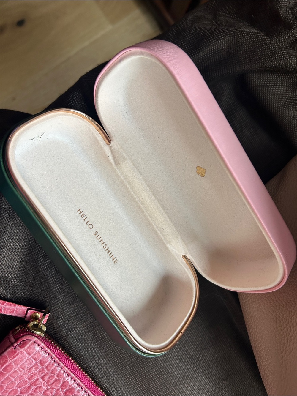 Kate Spade Cream Leather Tote Bag with Pink Accessories - Picture 5 of 10